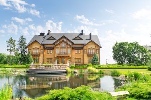 Podróże dla fanów sportów ekstremalnych – skydiving, bungee jumping, rafting