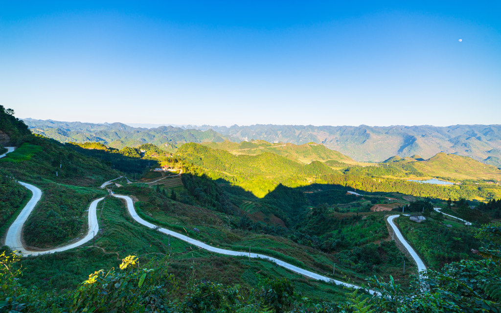 Góry Stołowe: miejsce tajemniczych skał i malowniczych wodospadów